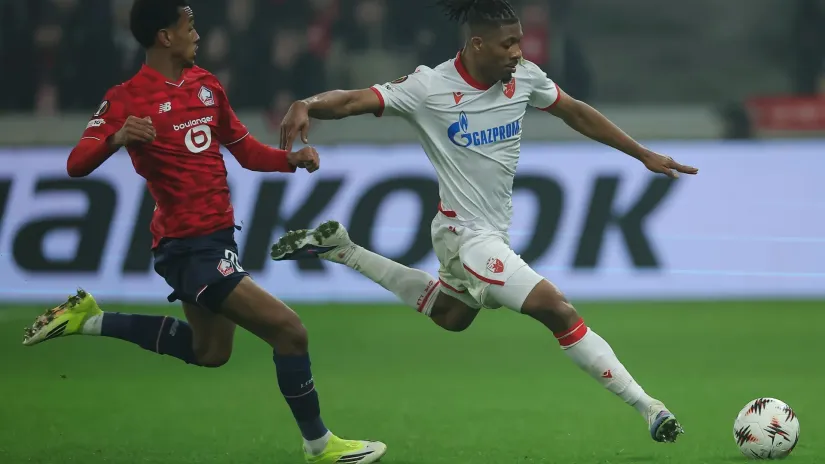 Noa Edžuma (Lil) i Frenklin Tebo Učena (Crvena zvezda)